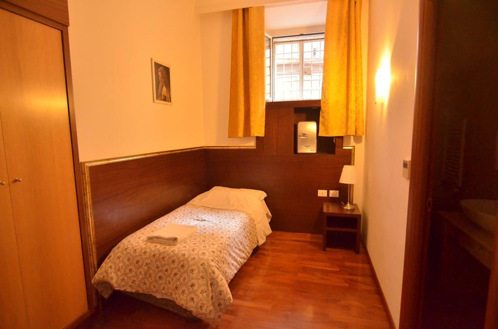 Mille Fiori Bed & Breakfast Rome Room photo