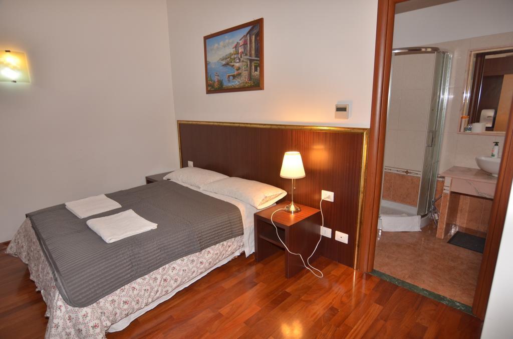 Mille Fiori Bed & Breakfast Rome Room photo