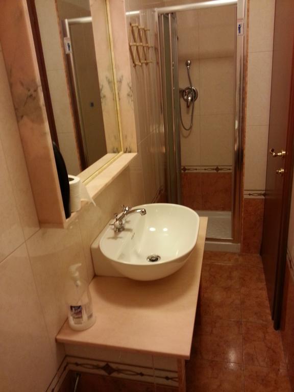 Mille Fiori Bed & Breakfast Rome Room photo